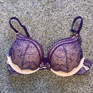 NWOT VS Lace Bombshell Bra